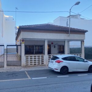 VILLA INDIVIDUAL EN PLENO CENTRO